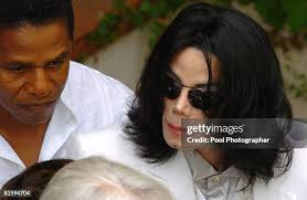 Thomas Mesereau Jr, defense attorney for Michael Jackson speaks to... News  Photo