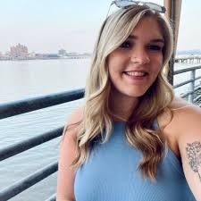 Raegan Bland's Instagram, Twitter & Facebook