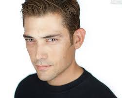 Dorian Roberts's Instagram, Twitter & Facebook