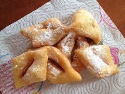 Beignets De Carnaval Ultra Moelleux De Ma Grand Mere Recette Recette Beignet Carnaval Recettes De Cuisine Recette Beignet
