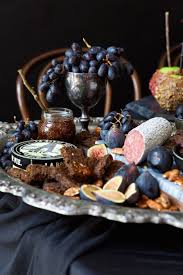 The menu at your elegant halloween dinner party should consist of spooky spreads, and we have need a hand in making your elegant halloween dinner party something wicked to be remembered? 13 Inspired Halloween Themed Catering Ideas Halloween Party Food