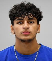 Bobcats' late push not enough to top J-Hawks