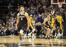 The lakers host the kings friday night in the third and final meeting between these teams this season. Sacramento Kings Bogdanovic S 3 Beats Shorthanded Lakers The Sacramento Bee