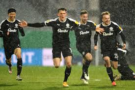 Alle aktuellen news von kiel, spielplan, kader & liveticker! Mailbag Holstein Kiel Behind The Stadio Curtain And Happy Football Memories The Ringer
