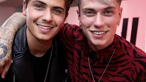 Notizie, foto e video su benji e fede, tutti gli aggiornamenti da leggo.it. Algida Friends Benji E Fede A Torino A Sostegno Dell Inclusione Scolastica E Del Benessere Dei Bambini Ospedalizzati Quotidiano Piemontese