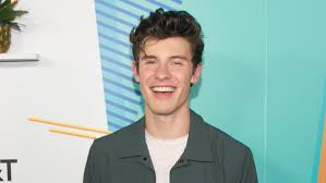 There's nothing holdin' me back. Shawn Mendes Scores Third No 1 Album Grammy Com
