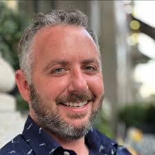 Andrea Santora's Instagram, Twitter & Facebook