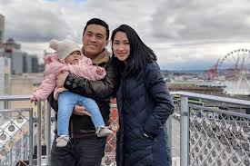 Các ca sĩ lam trường, tiêu châu như quỳnh, hồ lệ thu, mỹ lệ. Bá»‹ Fan Ná»¯ Om Hon Khi Hat Táº¡i Bar Lam TrÆ°á»ng Pháº£n á»©ng Báº¥t Ngá»