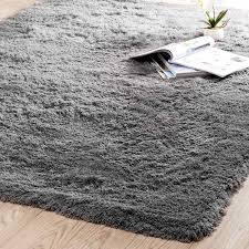 Alfombra De Pelo Largo De Tela Gris 140 X 200 Cm Inuit Maisons Du Monde Alfombras De Pelo Tela Gris Alfombras