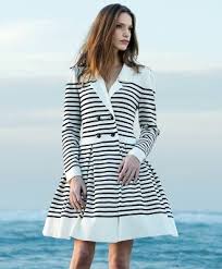 Retrouvez notre collection de manteaux saint james pour femme disponibles sur vestiaire collective ainsi qu'un grand choix d'articles mode à prix d'occasion. Mariniere Saint James Belle Robe Mode Mariniere Saint James