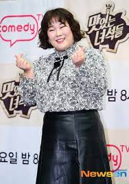 Any more information will be known once she arrives. Comedian Kim Min Kyung Takes On A Cosmetic Commercial And Sends Everyone To The Gym Koreaboo
