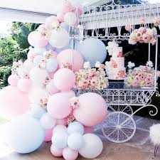 Choose pearlized latex balloons in lavender or silver to make an elegant statement anywhere — along the wedding aisle or around the garden where guests greet and meet. Pin By Fraulein K Sagt Ja On Shariki Balloon Decorations Wedding Scene Balloons