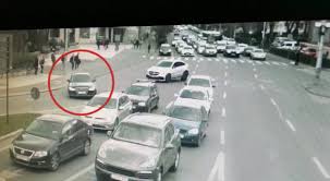 Cumpără în credit cu garanție și livrare în toată moldova. A Lovit 3 Masini Care Asteptau La Semafor Doua Persoane Au Fost Transportate La Spital Video Dejeanul Ro Suntem Deja Acolo