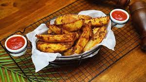 Copycat Red Robin S Fries Recipe Recipes Net Recipe In 2021 Red Robin Fries Fries Recipe Fried Steak Recipes