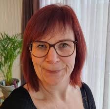 Question!!! Dark or Light? DM me! 🌓#hair #haircolour #hairtransformation