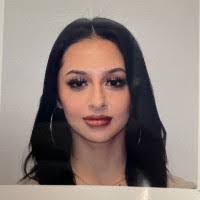 Laura Keever's Instagram, Twitter & Facebook