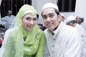 Among them was sirintra yayee ( ), also known as wan aishah wan nawawi, who came into the spotlight during her visit to kedah in 2000. Gambar Terkini Wan Aishah Keturunan Mahsuri Yang Ke 7 Carigold Forum