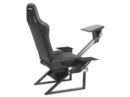 Zubehör und peripherie jeglicher art, ja sogar möbel und sitzmöglichkeiten, finden sich im, am und um den pc (oder der konsole. Playseat Air Force Pc Gaming Stuhl Kaufen Mediamarkt