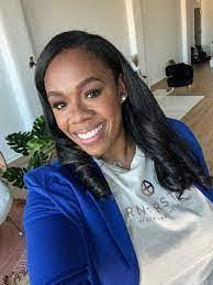 Sandy Sokol's Instagram, Twitter & Facebook