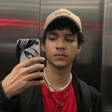 Othon Perales's Instagram, Twitter & Facebook