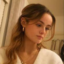 emma kiernan (emmakiernan2004)