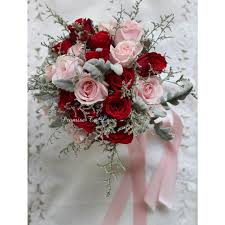 Gorgeous faux roses in a midnight black flower color. Red And Pink Wedding Bouquet Pasteurinstituteindia Com