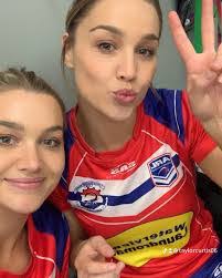 Taylor Curtis's Instagram, Twitter & Facebook