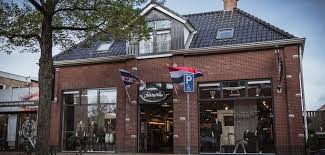 Met meer dan 483 miljoen leden kom je ongetwijfeld iemand tegen uit bouw nieuwe vriendschappen op in surhuisterveen via badoo! Surhuisterveen Fokkinga Mode