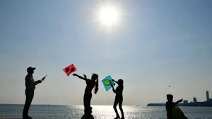 In this time of the year, days become warm, hot and really long, while nights in this season are the shortest. Mumbai To Endure Warmer Than Normal Summer Season This Year Heat Beginning To Creep In Early The Weather Channel Articles From The Weather Channel Weather Com