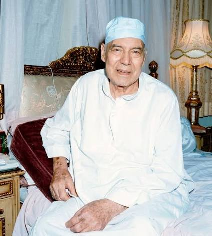 الراحل فريد شوقي وصوره في أواخر أيامه