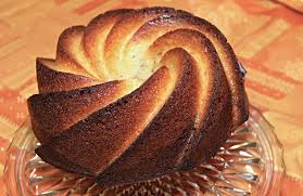Wusstest du schon, dass sich mittlerweile über 400 low carb rezepte auf unserem blog und in unserer app angesammelt haben? Rezept Des Tages Bolo Baeta Brasilianischer Susser Milchkuchen Ein Blitzschnell Zubereiteter Kuchen Magdeburger News Das Nachrichtenportal News Rund Um Magdeburg