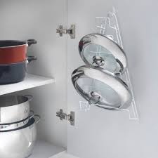 Porte Couvercles Suspendu A Accrocher A L Interieur D Un Placard Ou A Fixer Au Mur Trucs Et Astuces Maison Couvercle Astuce Rangement