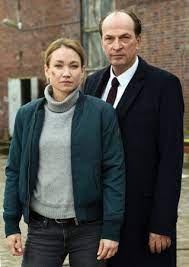 Commissioner sarah kohr is investigating, if necessary also with camouflage skills, to arrest criminals. Sarah Kohr Das Verschwundene Madchen Cinestar