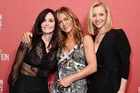 Colegas de ‘Friends’ estão furiosos com Lisa Kudrow