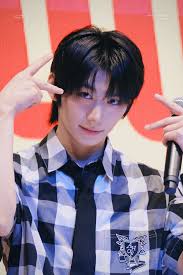 Han (AHOF) profile, age & facts (2025 updated)