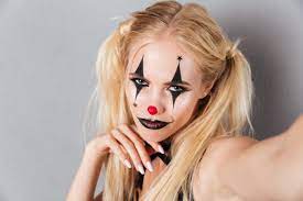 Wählen sie die große mode zu kleinen preisen: Trucco Viso Carnevale Il Video Tutorial Del Look Pagliaccio Donnad