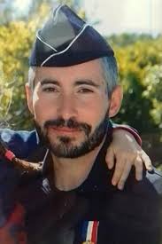 Avignon : le tireur toujours recherché, deux jours après la mort d'un  policier