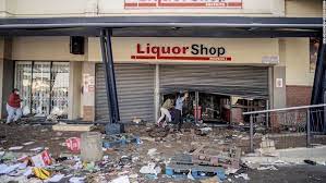 Dem burn buildings and loot shops as di former president dey challenge im prison sentence. N2 Glx9z Gd9gm