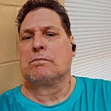 stop liking my posts if you won't even say "hi" to me 😌