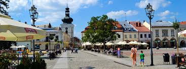 Jasło jest jednym z trzech miejsc w europie w którym powstaje antyczne szkło witrażowe produkowane metodą z początku xix wieku. Pozycjonowanie Jaslo Seo Www Pl Pozycjonowanie I Marketing Internetowy