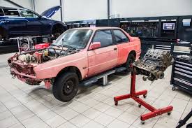 The bmw e30 3 series range has one of the biggest cult followings out of all the bmw models ever made. Bmw M3 Evo Ii Restaurierung Eines E30 Aus Dem Bilderbuch
