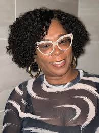 Help me wish my Beautiful Cousin a Happy Birthday 🎉🎊🎁 Marie Rolle