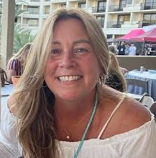 Sarah Scheffel's Instagram, Twitter & Facebook