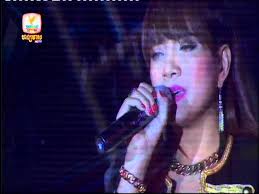 Aok Sokun Kanha ft Pich Sophea, Hang Meas V Concert 15 11 2015