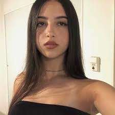 Betsabe Lopez's Instagram, Twitter & Facebook