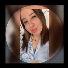 Dora Partida's Instagram, Twitter & Facebook