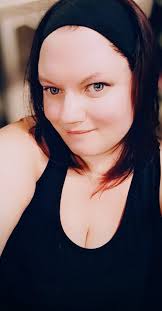 SaturYAY! Met some friends this morning for my favorite Musicals workouts.  Led my workout for my wellness group. Back in the headset for two quick  hits! Three sessions tomorrow will get me