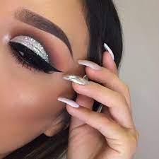Eyemakeup Silver Glitter Eyeshadow Pinned By Stylexpert Follow Me I Always Follow Back Silver Glitter Eye Makeup Silver Makeup Silver Eye Makeup