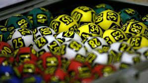 Loto 6/49, cel mai popular dintre jocurile propuse de loteria română, vine cu un report record, a cărui valoare depășește pragul de 2 milioane de lei. Rezultate Loto 6 Din 49 Numerele Extrase DuminicÄ 23 Iunie 2019 Live