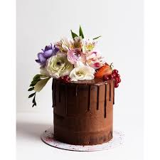 Maybe you would like to learn more about one of these? Flourish Cake Flowers Almostspring Flowersoncake Ganache Chocolatedrip Chocolateca Fresh Flower Cake Chocolate Cake Decoration Chocolate Wedding Cake